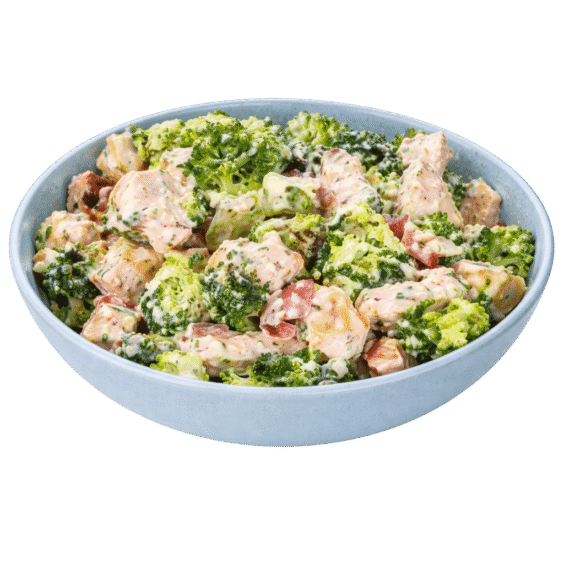 Brokkoli Chicken Salad online bestellen bei Spree Pizza in Grünau. Sättigender Salat mit Brokkoli, Hähnchen & Cocktailsauce-Dressing.